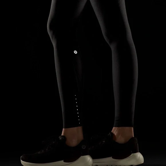 SenseKnit Running High-Rise Tight 28" size 8 - Picture 3 of 4